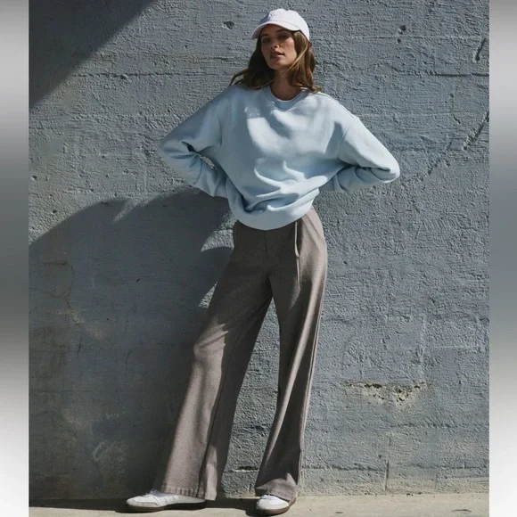 🩶Vuori Restore Oversized Crew 2.0 - Picture 4 of 9